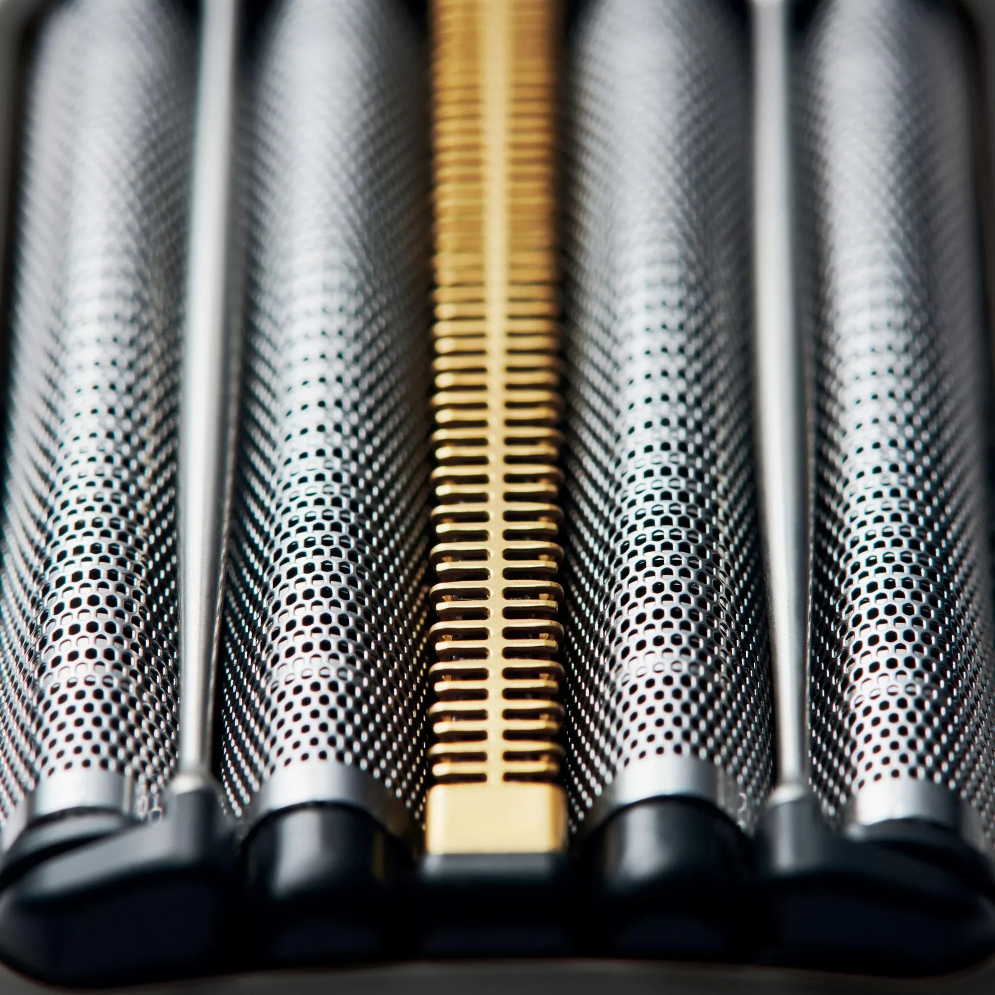337-arc5-palm-sized-5-blade-electric-luxury-razor-21.webp ARC5 PALM-Sized 5-Blade Electric Luxury Razor