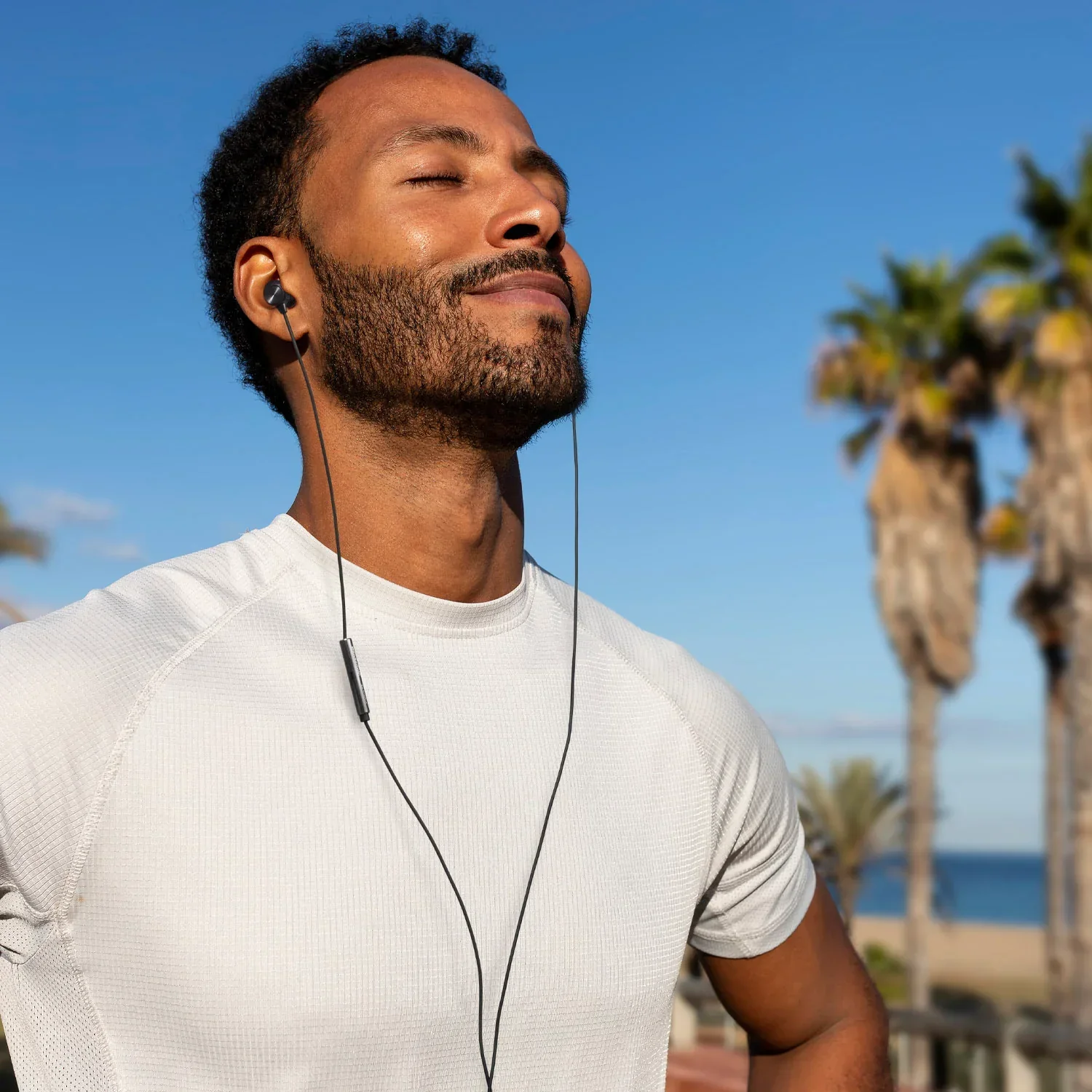410-ergofit-in-ear-earbud-headphones-with-microphone-usb-c-compatible-2.webp ErgoFit In-Ear Earbud Headphones with Microphone, USB-C Compatible