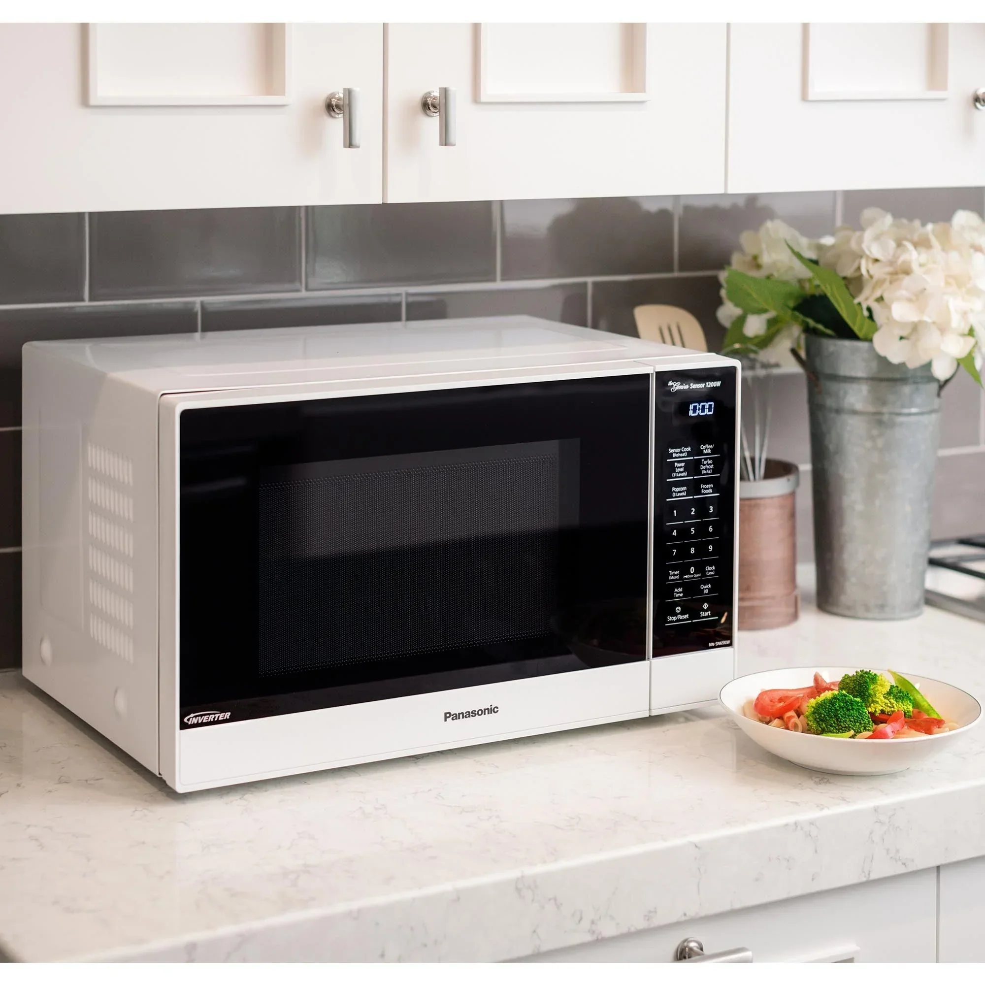 421-1.2-cu.ft.-inverter-technology-1200w-nn-sn65k-11.webp 1.2 cu.ft. Inverter Technology, 1200W - NN-SN65K