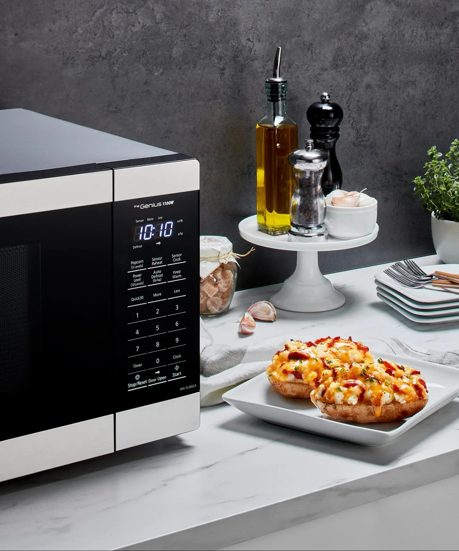 1.3 cu. ft. Genius Sensor Microwave, 1100W - NN-SU66LS
