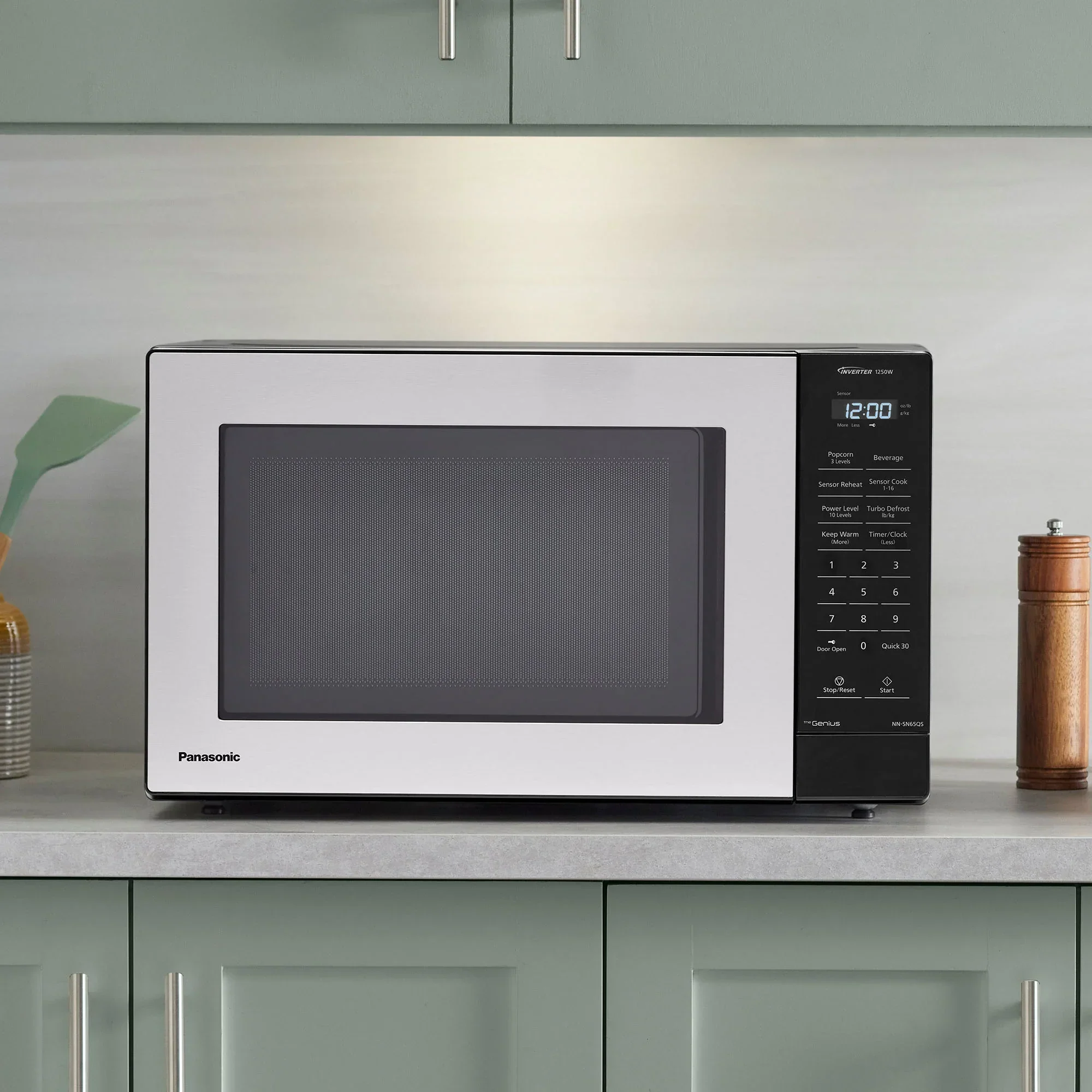 1.2 Cu. Ft. Inverter Microwave 1250W - NN-SN65QSD