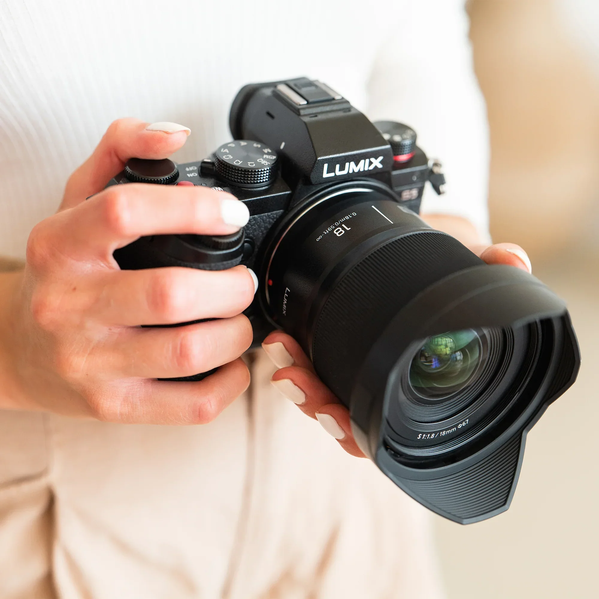 LUMIX S Series 18mm F1.8 L-Mount Camera Lens